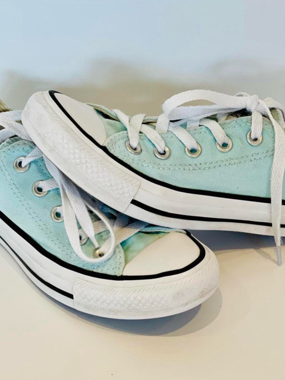 Converse Low Top Sneakers in Light Aqua and White